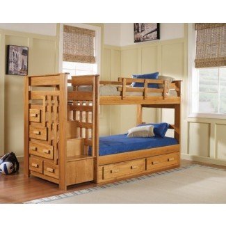  Dormitorio. Gran diseño de cama alta de tamaño completo con escaleras 