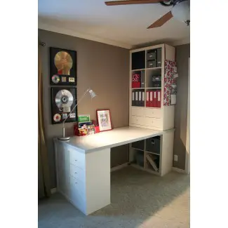  Espacio de trabajo: oficina hogareña fresca con escritorio Ikea Expedit para ... [19659019] Espacio de trabajo: Cool Home Office con Ikea Expedit Desk para ... </div>
</p></div>
<div class=
