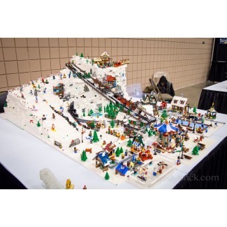  Nuestro LEGO Winter Village MOC - The Family Brick 