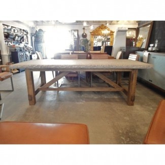  Mesa de comedor de granito con base de madera cruda | Chairish 