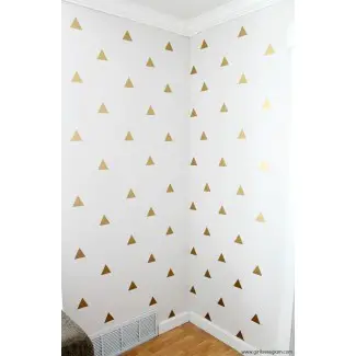  Arte de la pared del triángulo geométrico dorado - Girl Loves Glam 