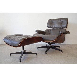  Rosewood Eames Lounge Chair con juego otomano en 1stdibs 