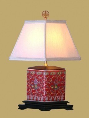  Lámpara de mesa de porcelana de 24 "H con pantalla Empire 