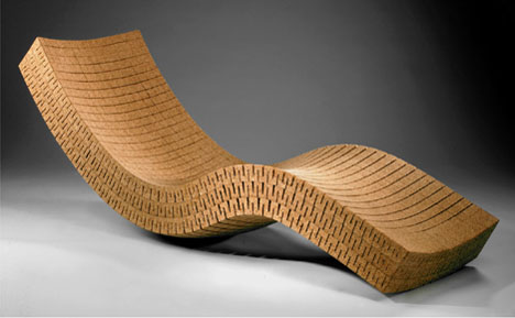  corcho-silla-2 "title =" corcho-silla-2 "ancho =" 468 "height =" 289 "class =" aligncenter size-full wp-image-2507 "> <br /> [via] </p>
<p>… botellas viejas… </p>
<p> <img loading=